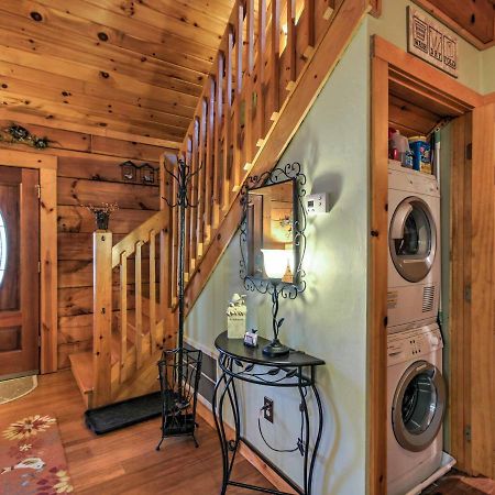 Cozy Nest Gatlinburg Cabin With Porch And Jacuzzi! Villa Eksteriør billede