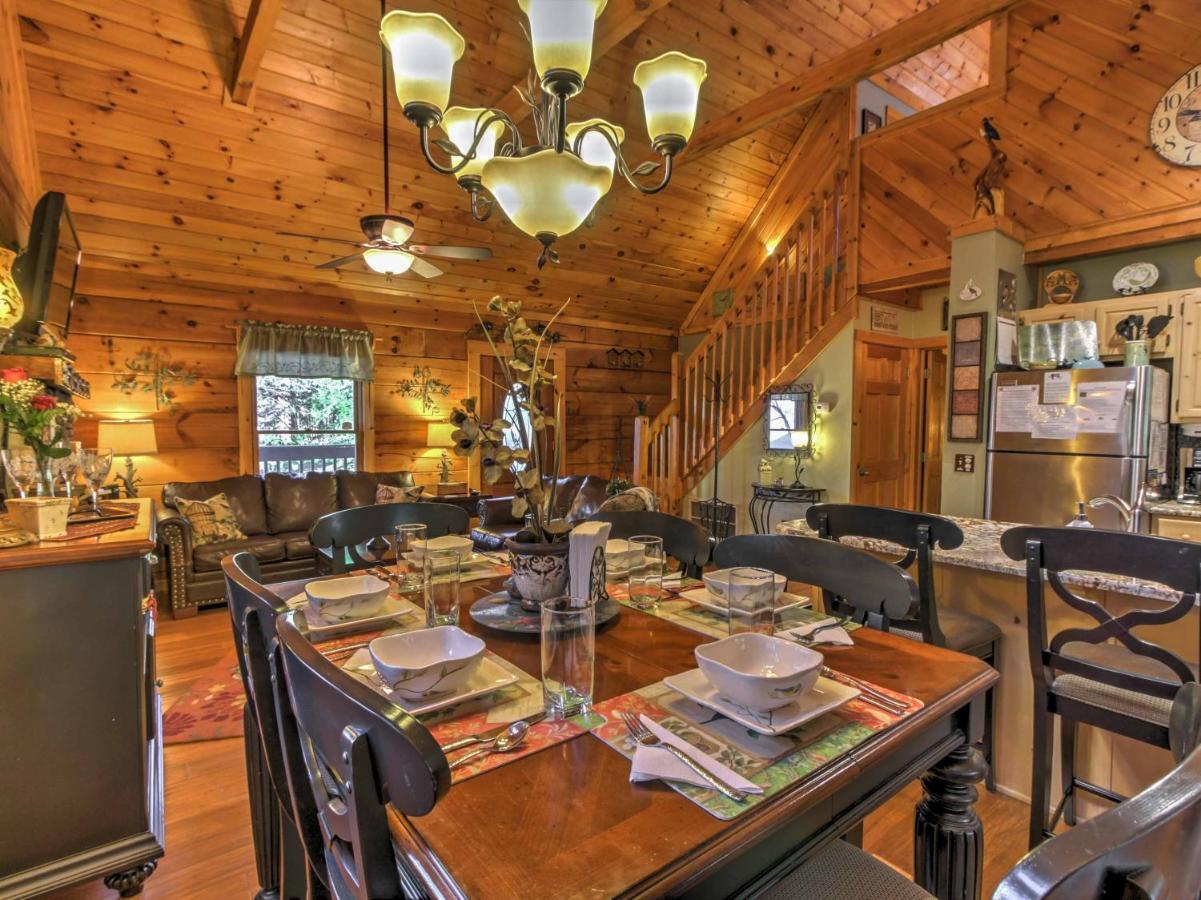 Cozy Nest Gatlinburg Cabin With Porch And Jacuzzi! Villa Eksteriør billede