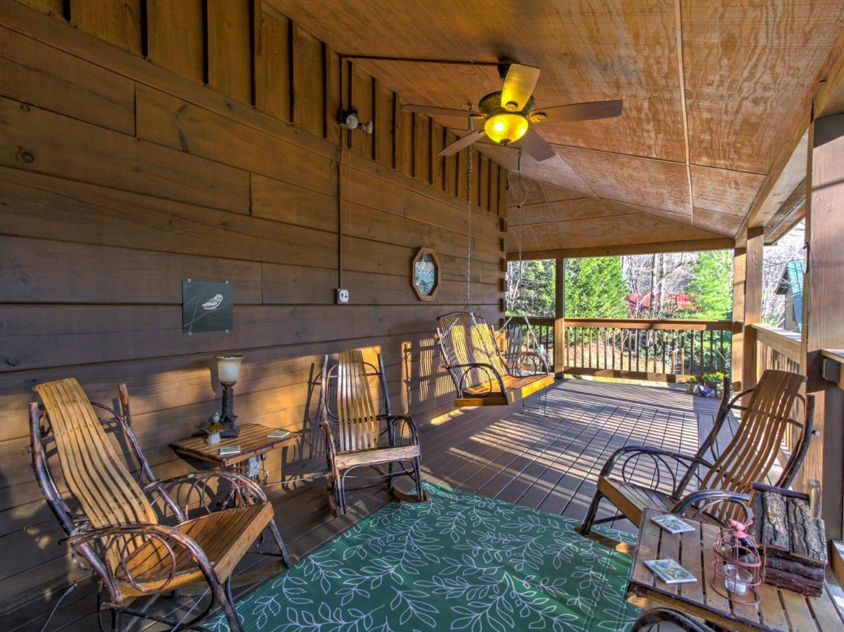 Cozy Nest Gatlinburg Cabin With Porch And Jacuzzi! Villa Eksteriør billede