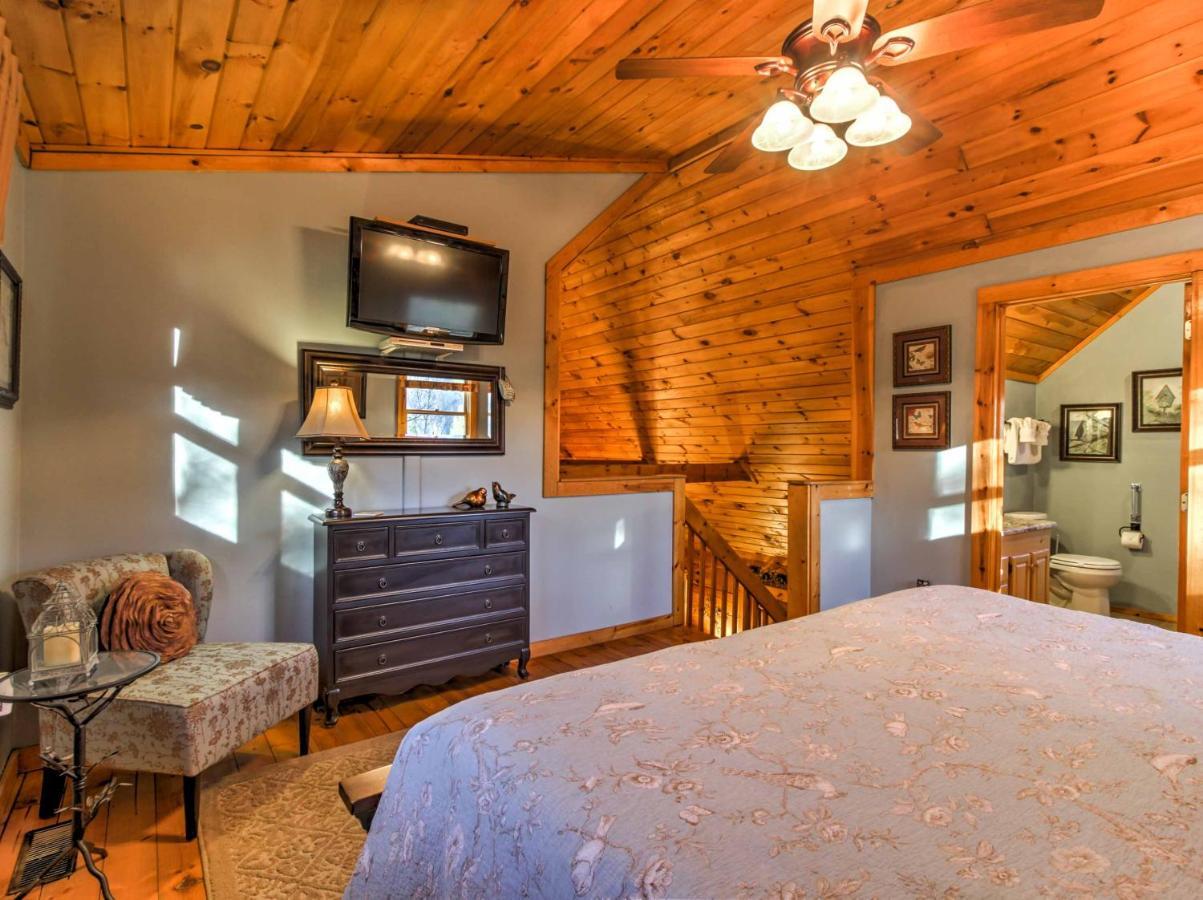 Cozy Nest Gatlinburg Cabin With Porch And Jacuzzi! Villa Eksteriør billede