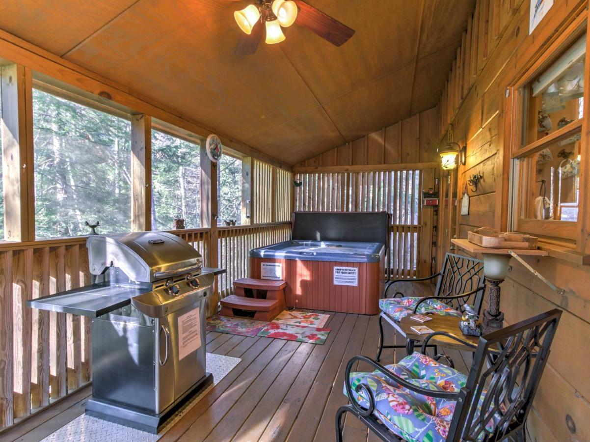 Cozy Nest Gatlinburg Cabin With Porch And Jacuzzi! Villa Eksteriør billede
