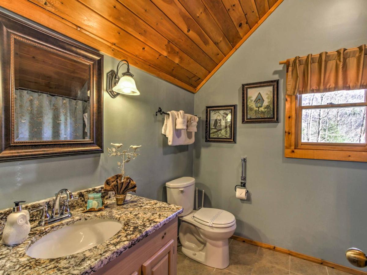 Cozy Nest Gatlinburg Cabin With Porch And Jacuzzi! Villa Eksteriør billede